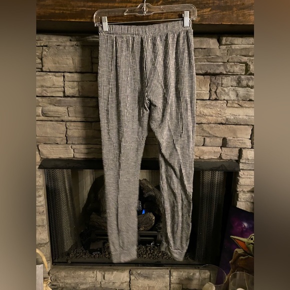 Caution to the wind jogger pant - Picture 3 of 4